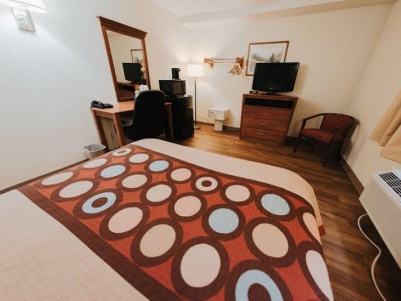 Motel Super 8 By Wyndham Danbury Extérieur photo