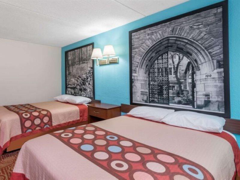 Motel Super 8 By Wyndham Danbury Extérieur photo