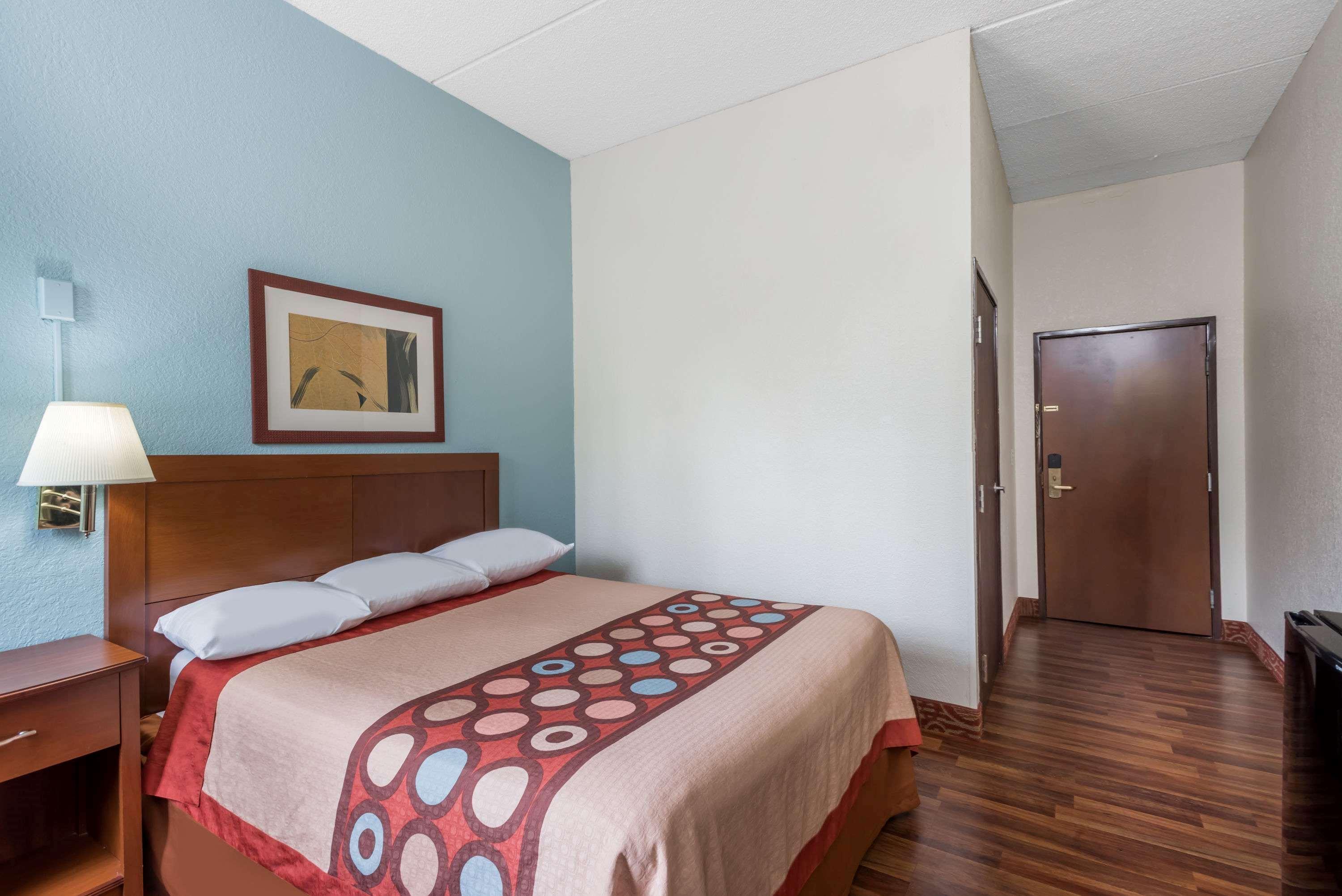 Motel Super 8 By Wyndham Danbury Extérieur photo