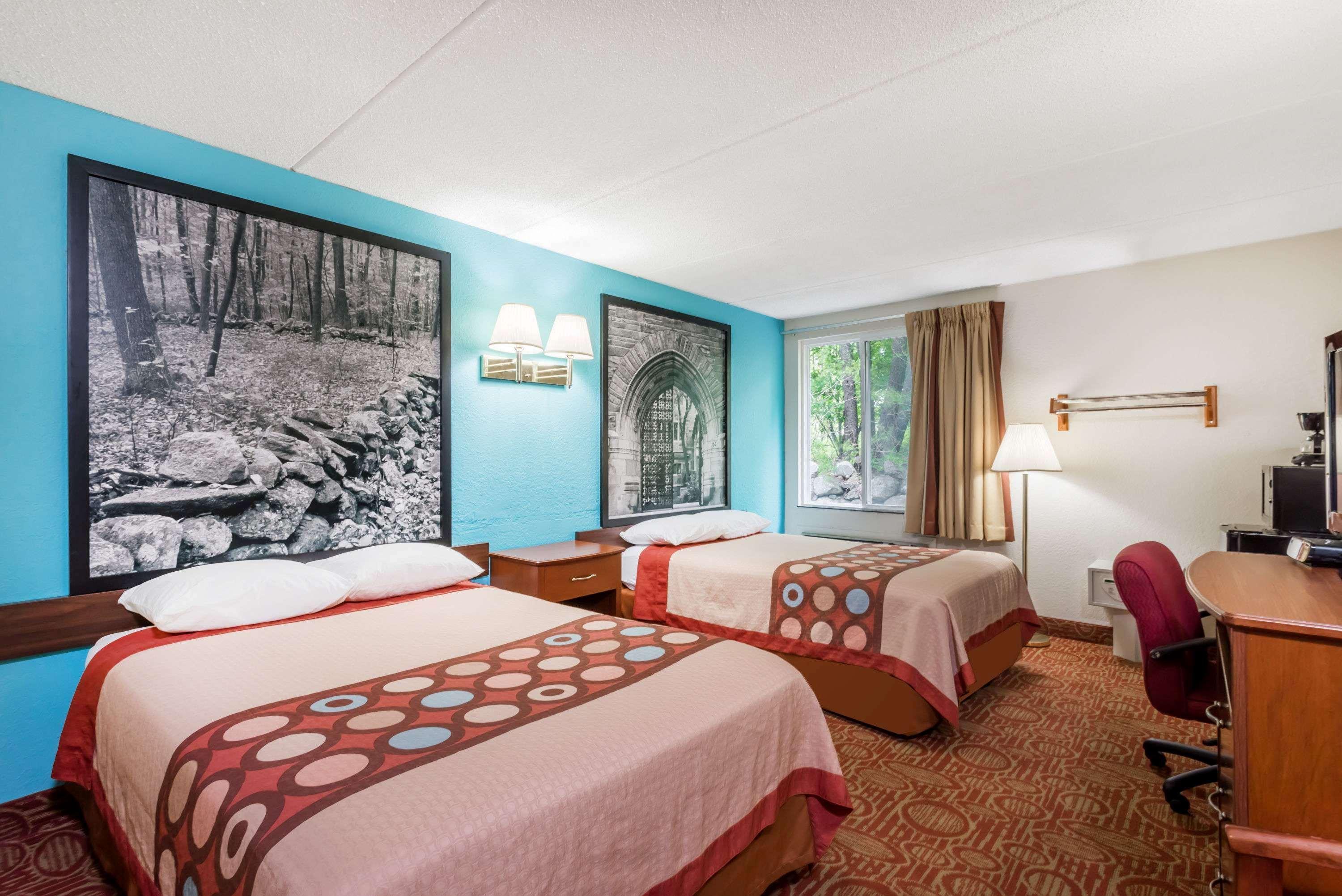 Motel Super 8 By Wyndham Danbury Extérieur photo