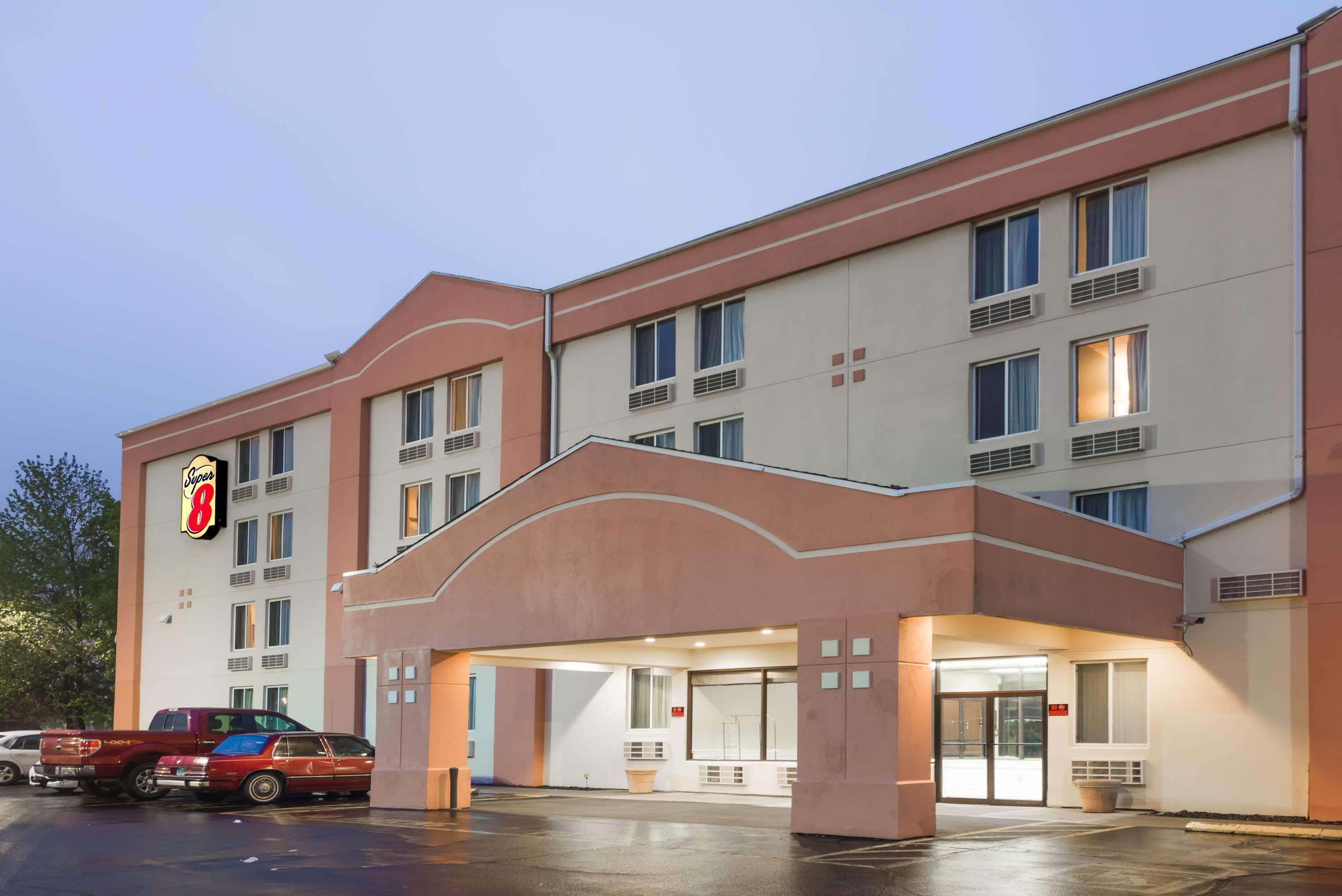 Motel Super 8 By Wyndham Danbury Extérieur photo